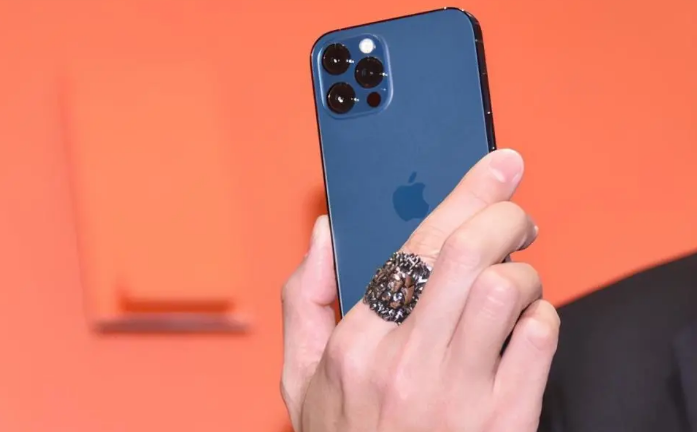 乐安苹果手机维修分享iPhone12系列重启方法教程 
